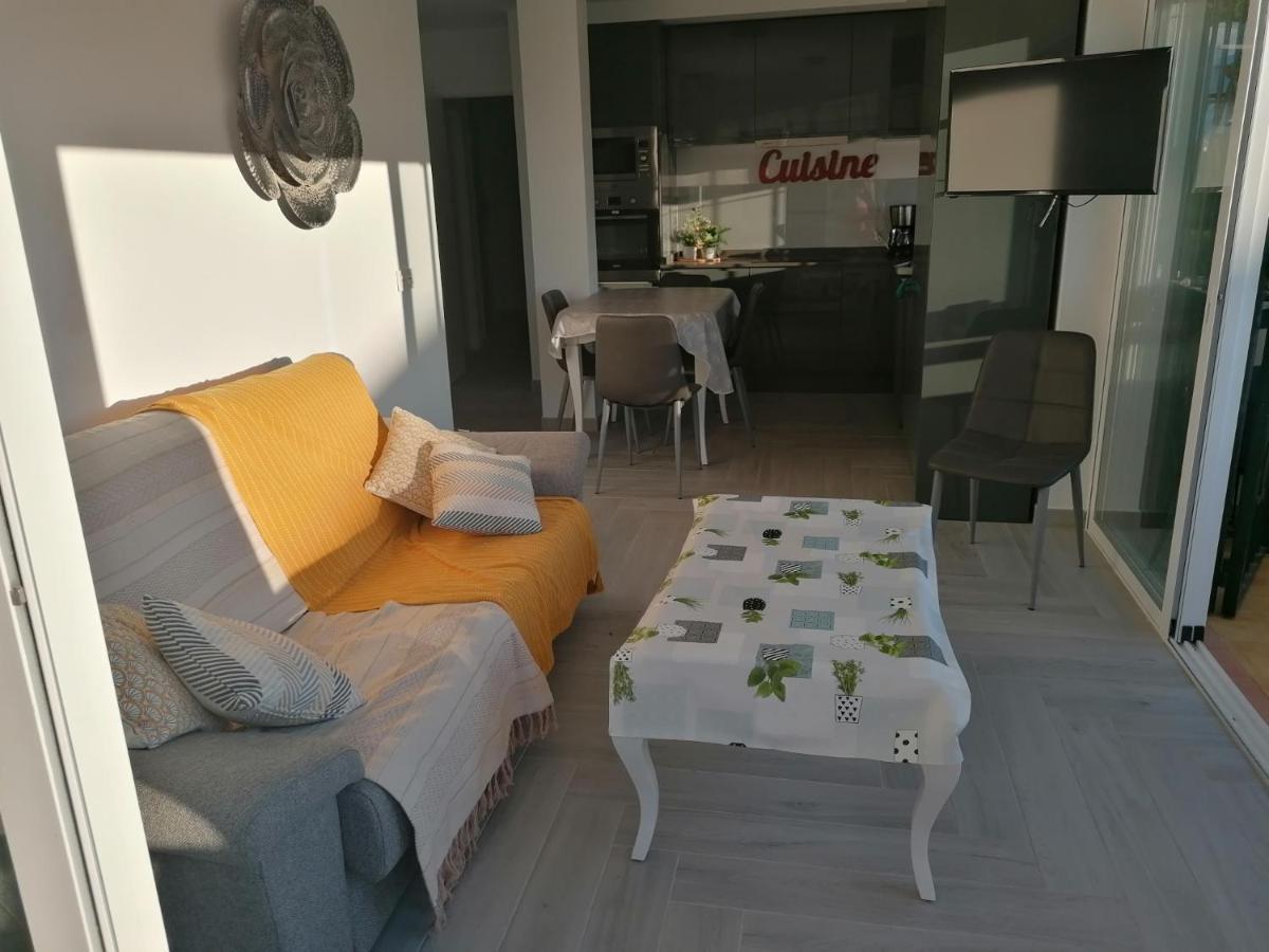 Appartement Moderne Pour 6 Adultes Benalmádena Eksteriør bilde
